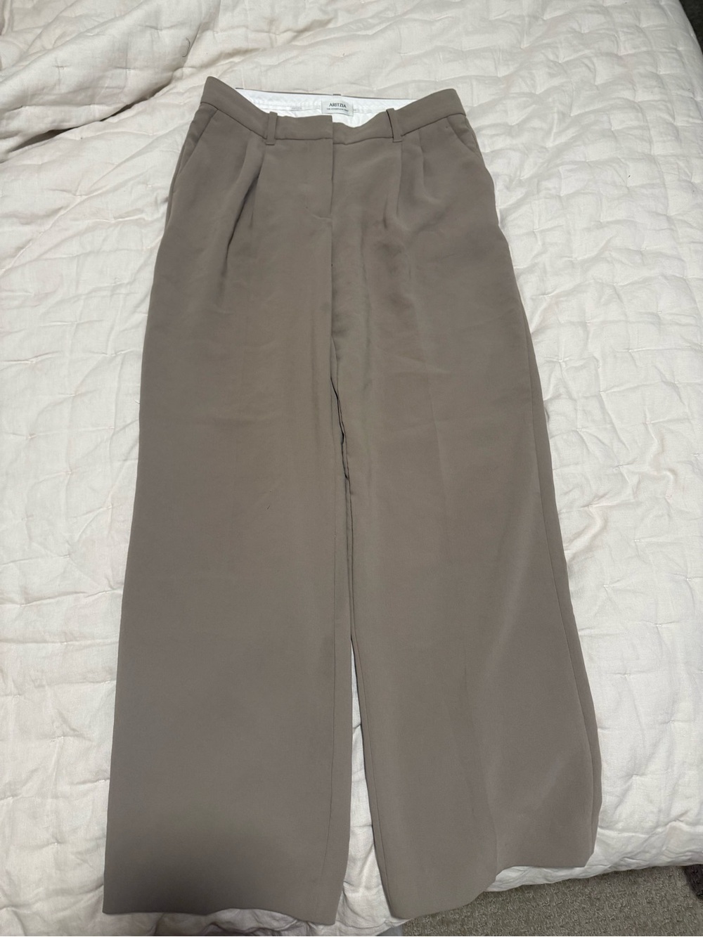 Aritzia effortless pant